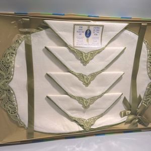 NOS Vintage Pure Linen Place Mat Set for 4 Lady Christina Olive Green Trim